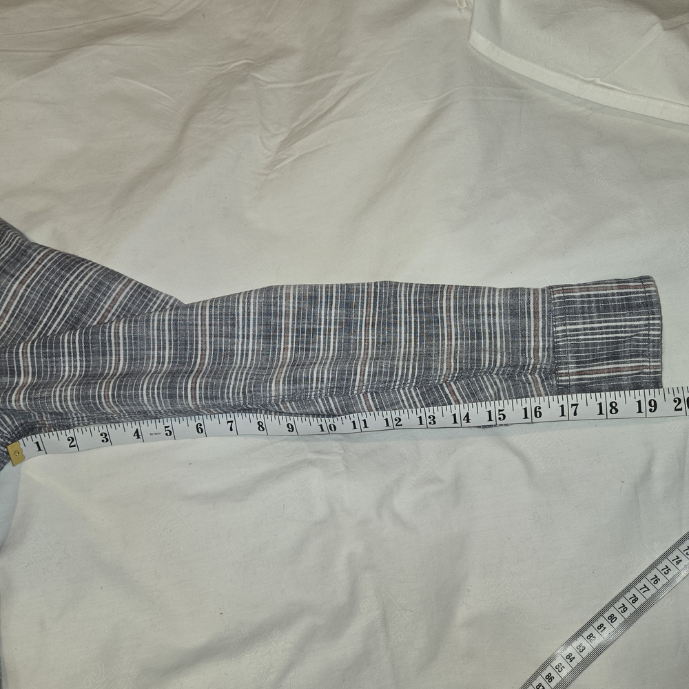 American Rag Men's Gray and White Plaid Button-Down Shirt - Picture 8 of 10